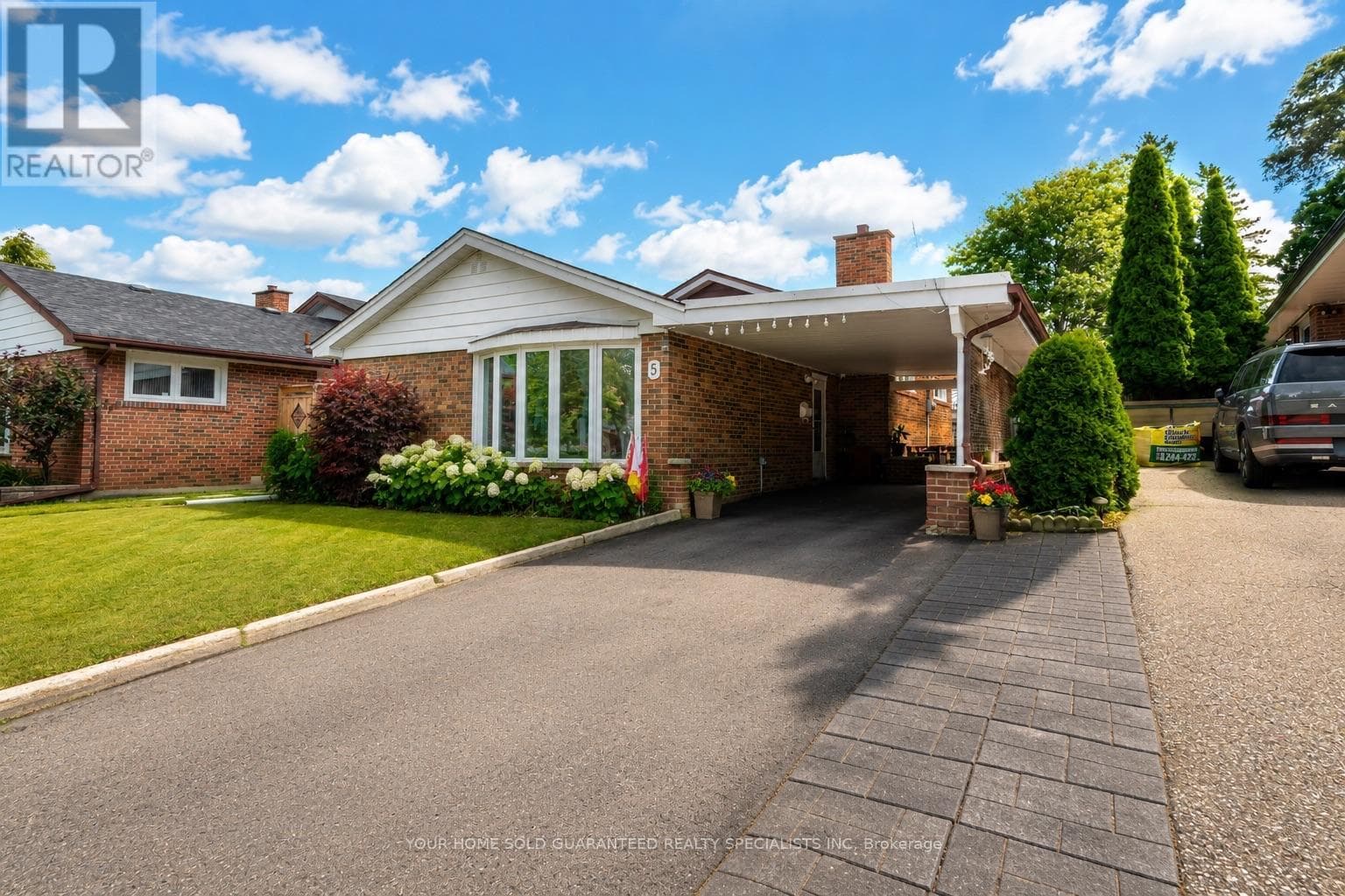 Photo of 5 HALLOW CRESCENT