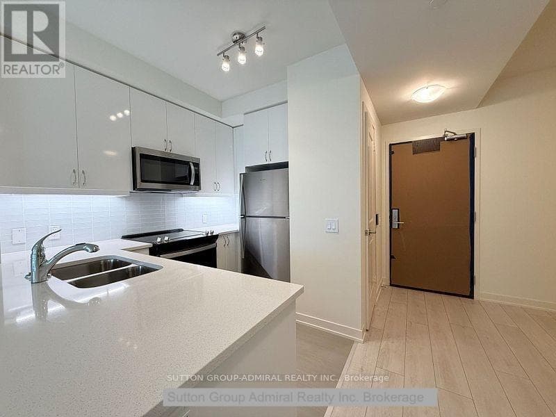 Photo of 1703 - 4955 YONGE STREET