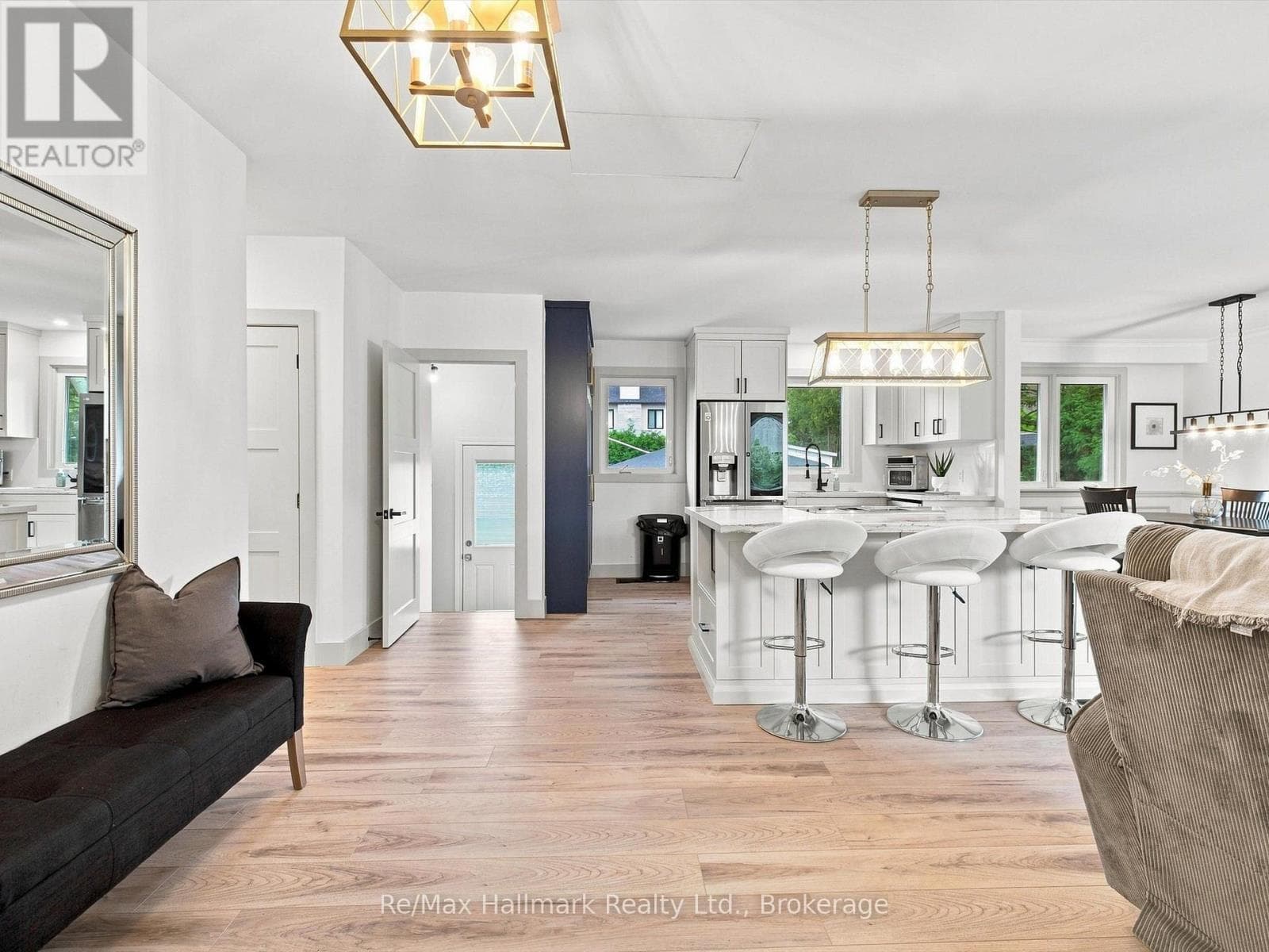 Photo of 2031 DUNCAN ROAD