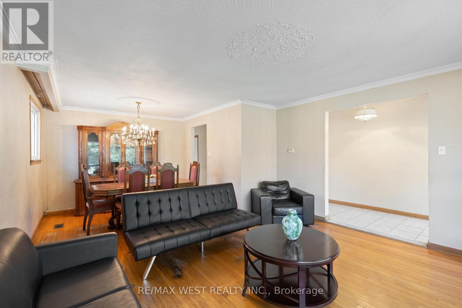 Photo of 25 APTED AVENUE