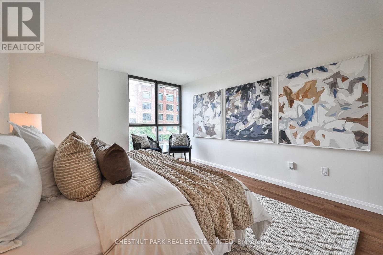 Photo of 301 - 188 SPADINA AVENUE