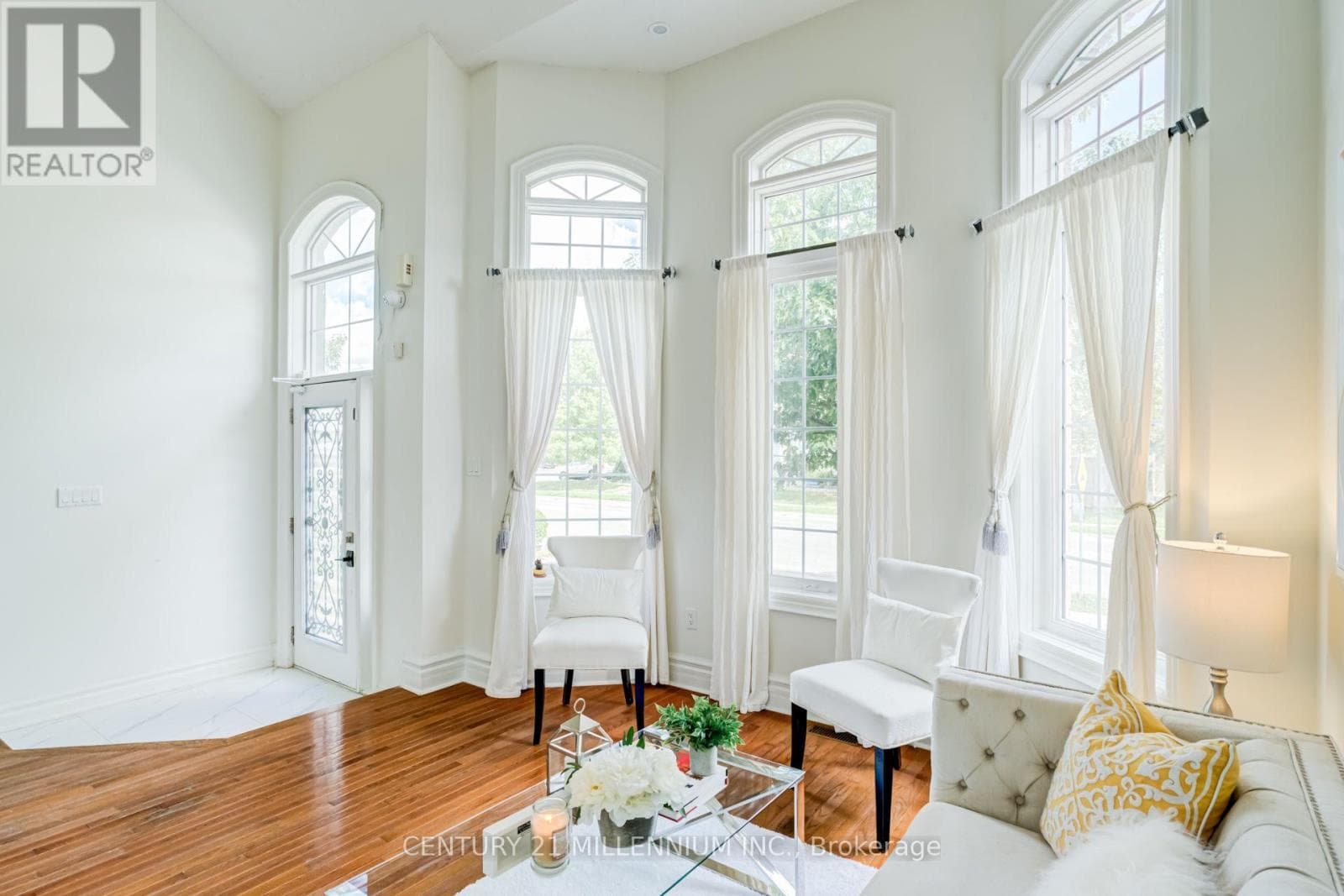 Photo of 102 SOUTHLAKE BOULEVARD