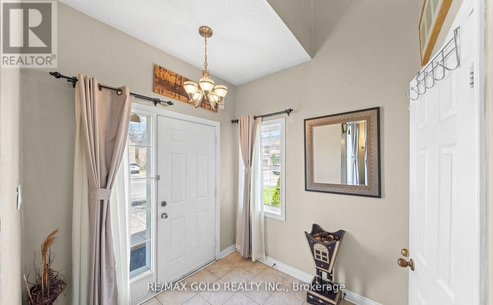 Photo of 17 CALDERSTONE ROAD