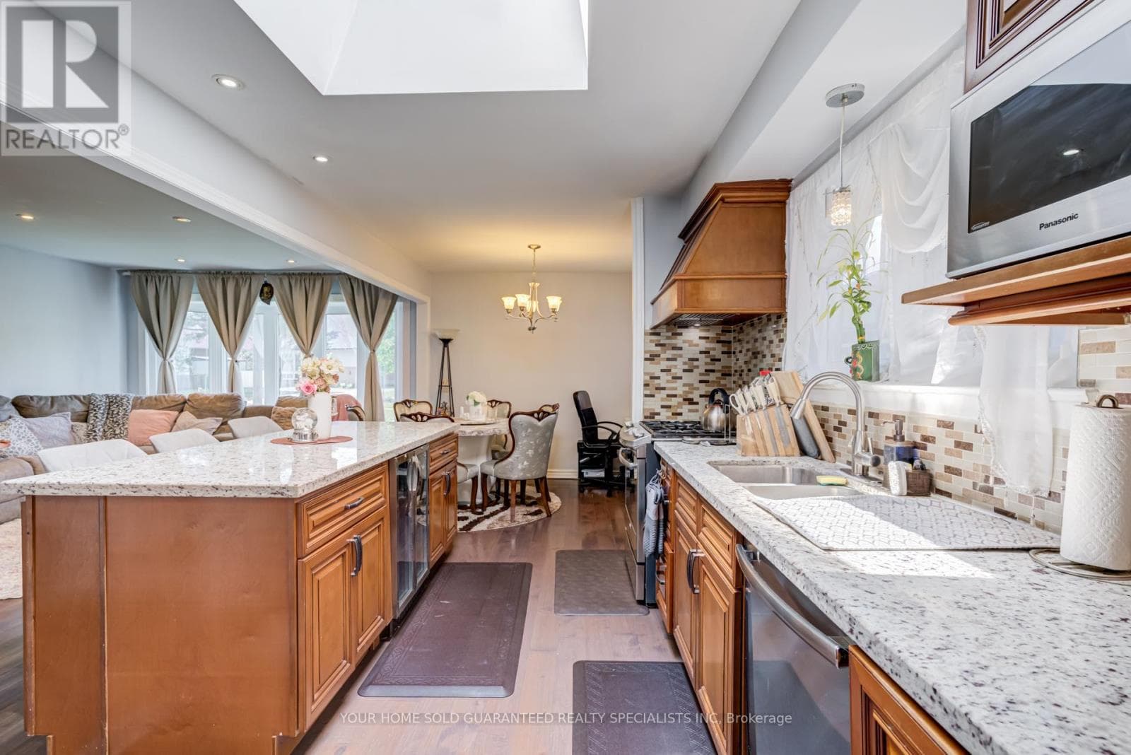 Photo of 5 HALLOW CRESCENT