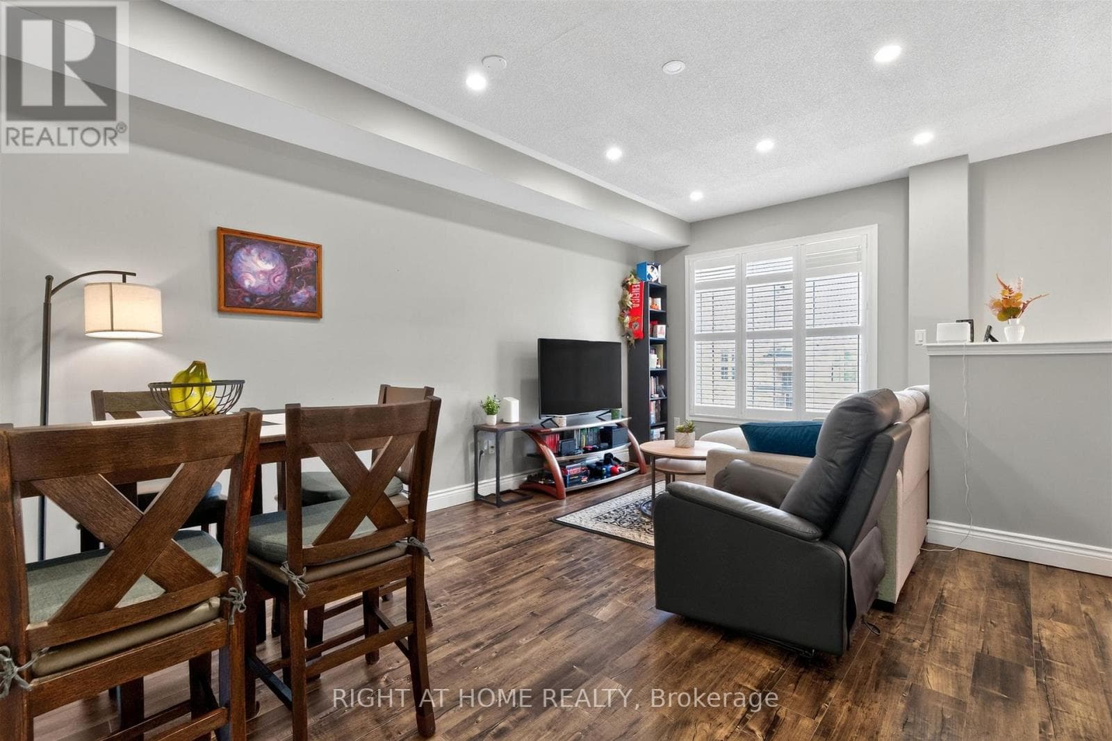 Photo of 7201 TRIUMPH LANE
