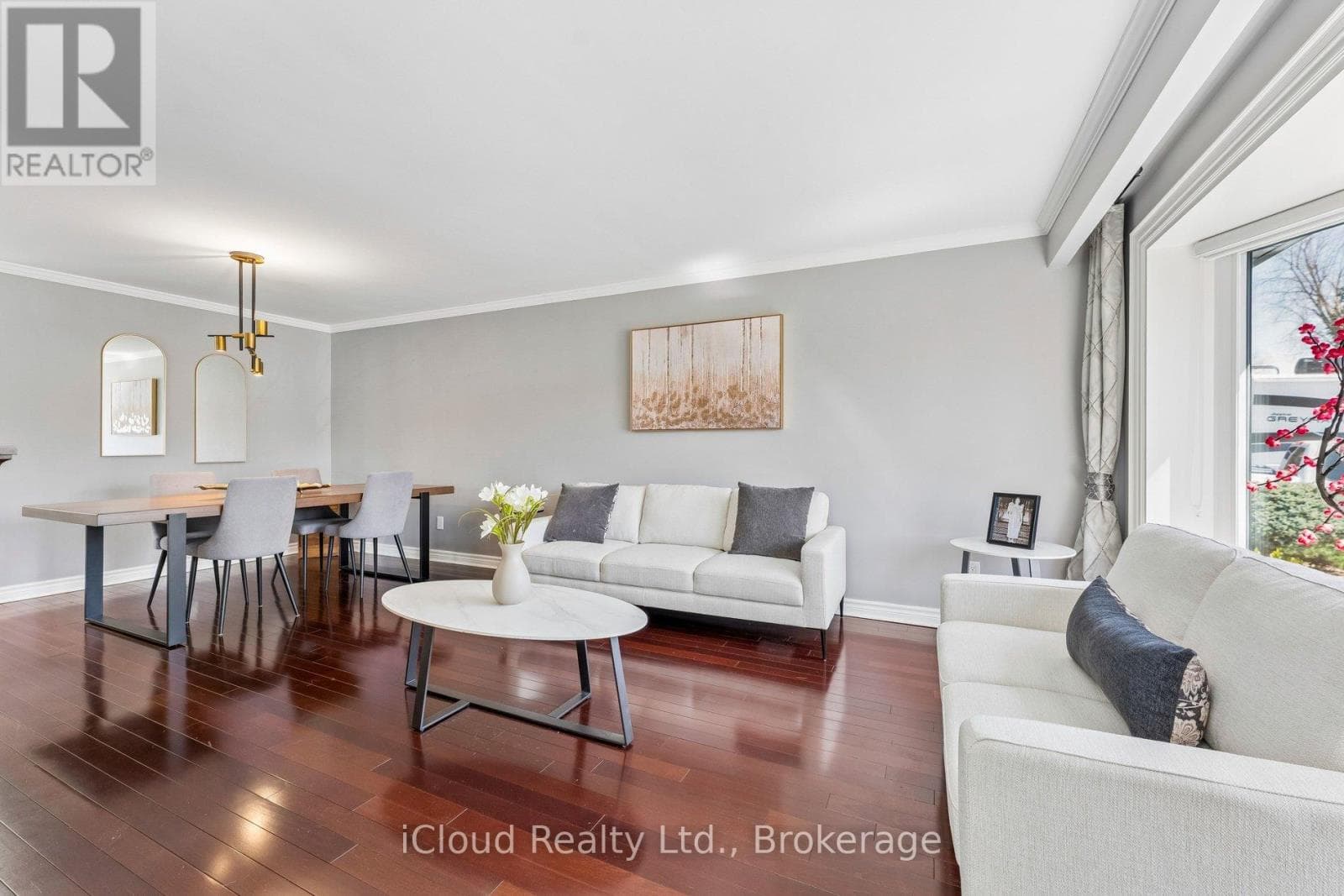 Photo of 43 FERNDALE CRESCENT