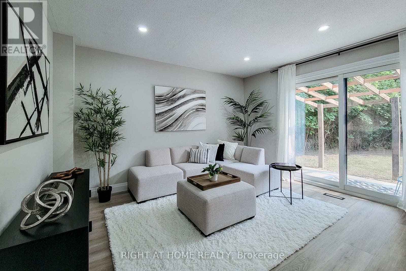 Photo of 3574 AUTUMNLEAF CRESCENT