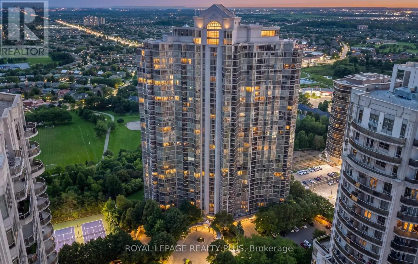 Photo of 808 - 45 KINGSBRIDGE GARDEN CIRCLE