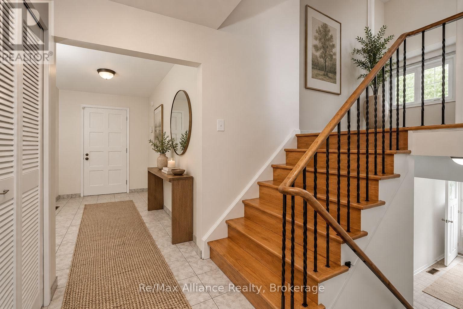 Photo of 2454 WOKING CRESCENT