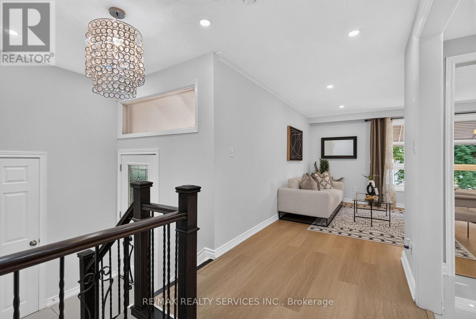 Photo of 8 LENECK AVENUE