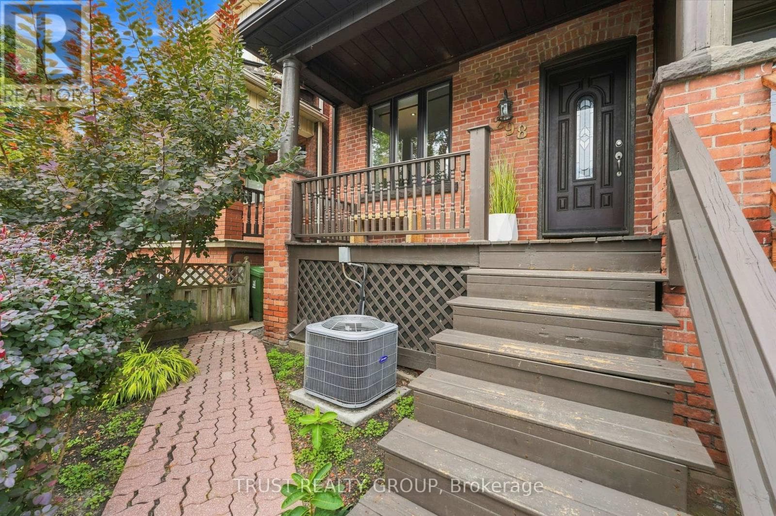 Photo of 298 GARDEN AVENUE