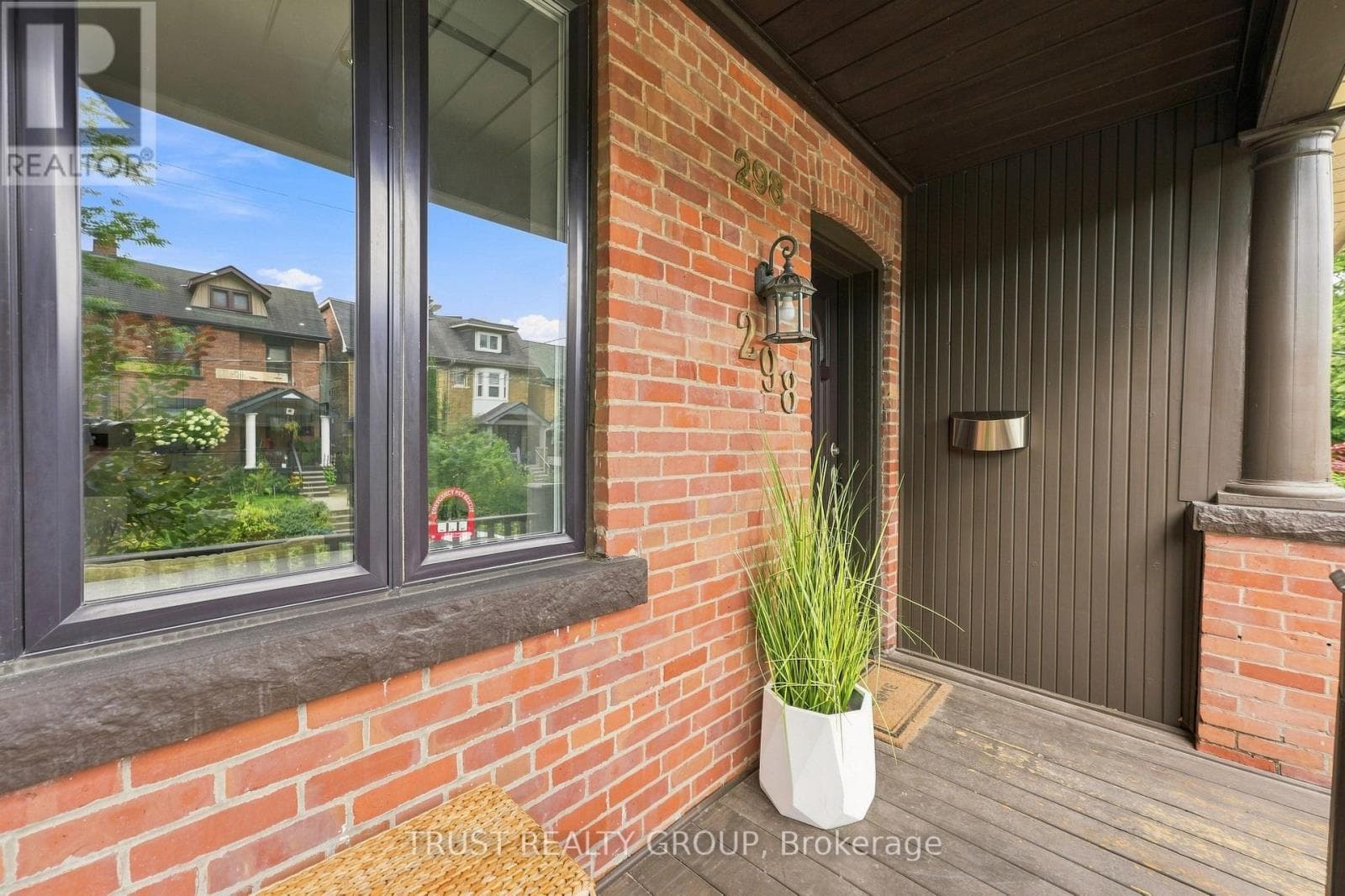 Photo of 298 GARDEN AVENUE