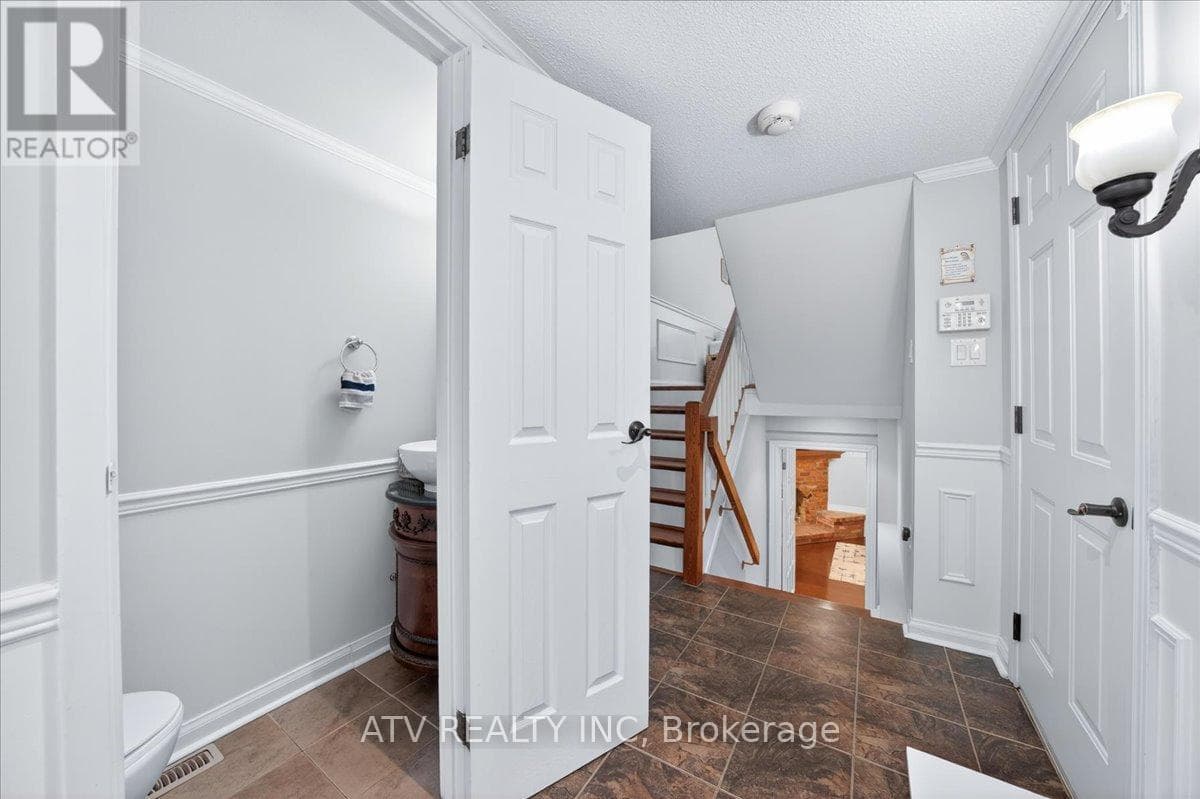 Photo of 21 - 1485 GULLEDEN DRIVE