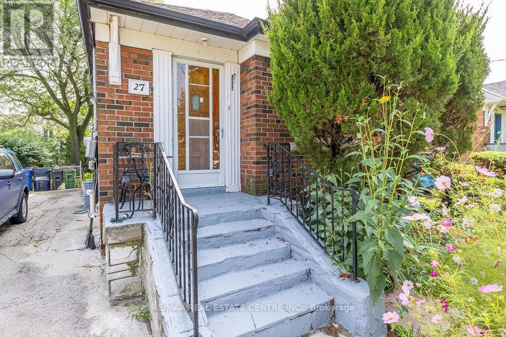 Photo of 27 INNISMORE CRESCENT
