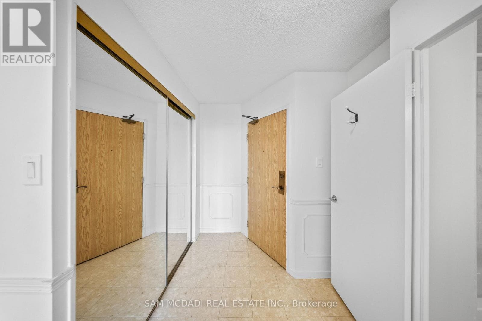 Photo of 1007 - 1300 BLOOR STREET