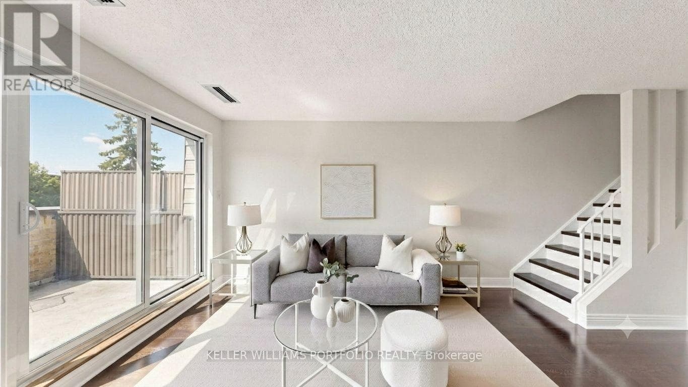 Photo of 358 - 4005 DON MILLS ROAD