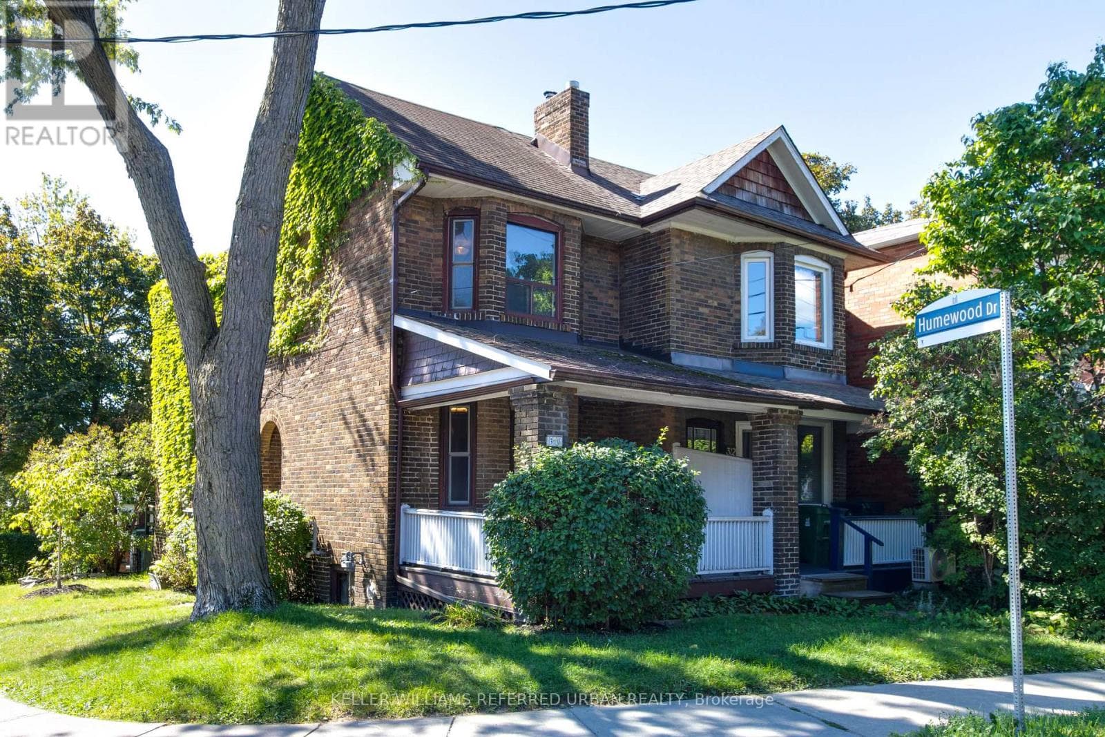 Photo of 310 VAUGHAN ROAD