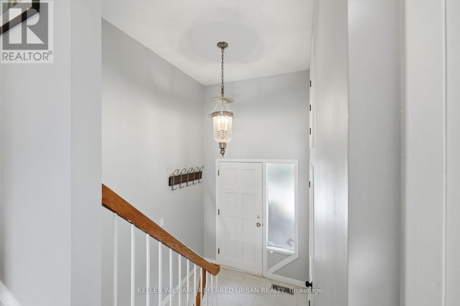 Photo of 11 GYPSY ROSEWAY