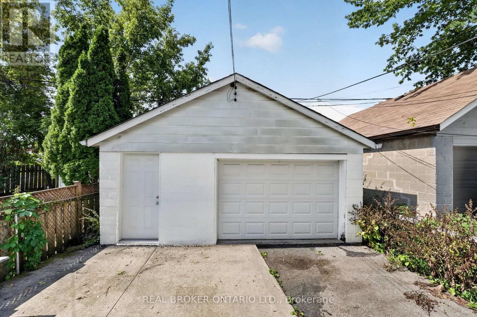 Photo of 238 CHAMBERS AVENUE