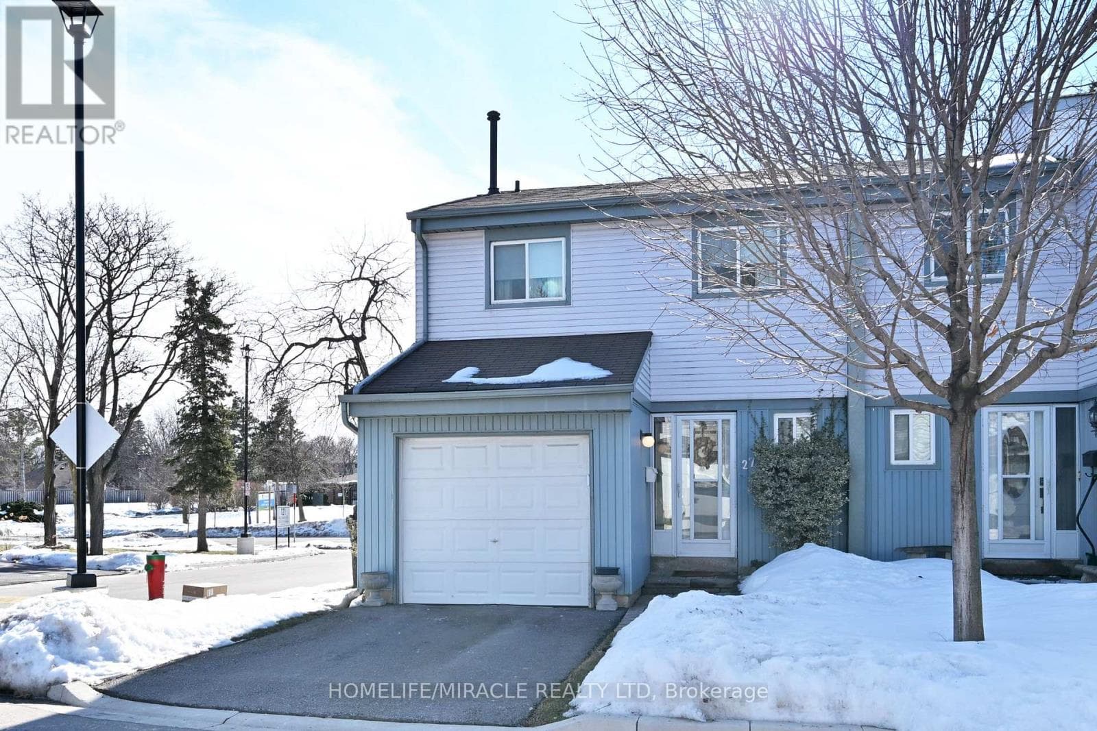 Photo of 27 - 121 FALCONER DRIVE