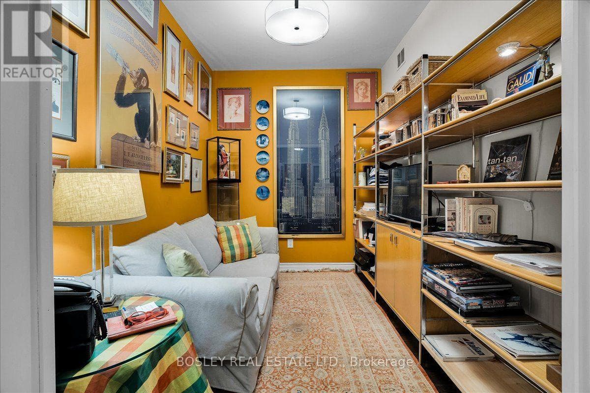 Photo of 306 - 77 MCMURRICH STREET