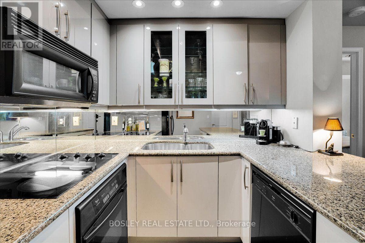 Photo of 306 - 77 MCMURRICH STREET