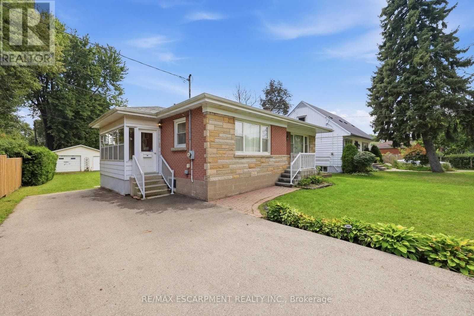 Photo of 522 ENFIELD ROAD