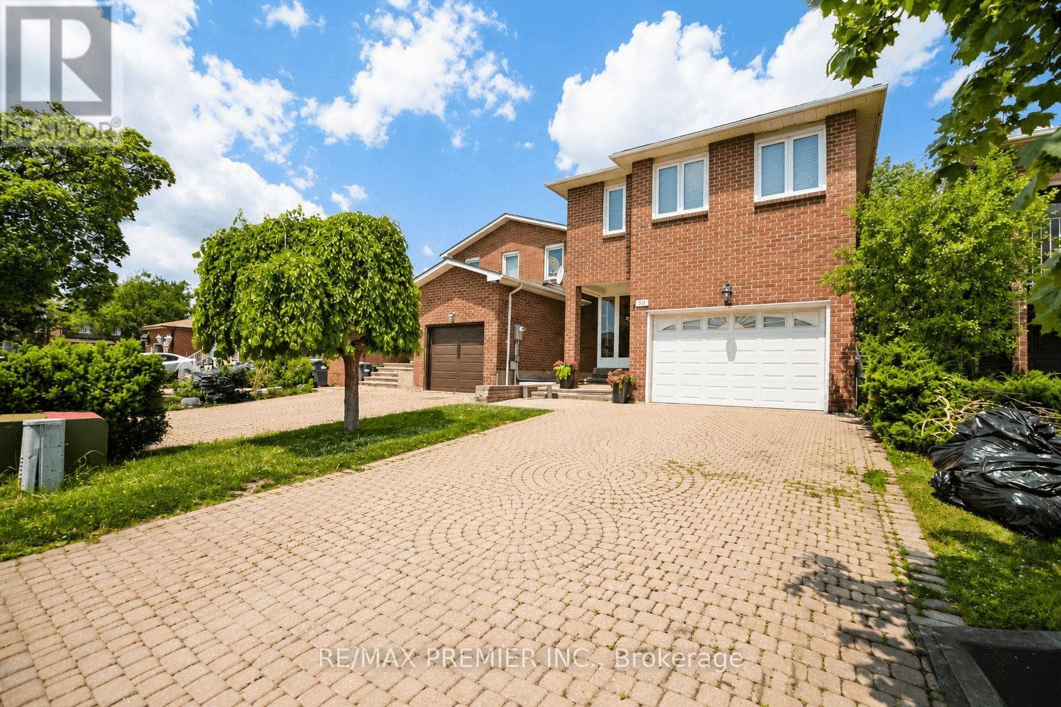 Photo of 55 DEERPARK CRESCENT