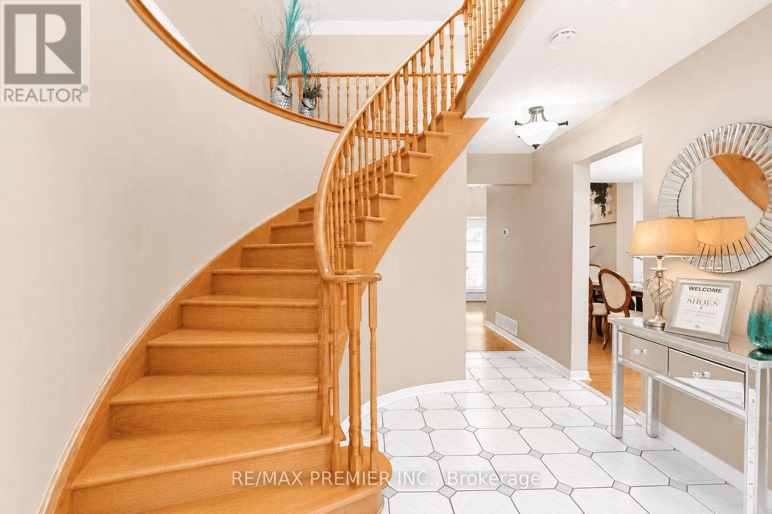 Photo of 55 DEERPARK CRESCENT