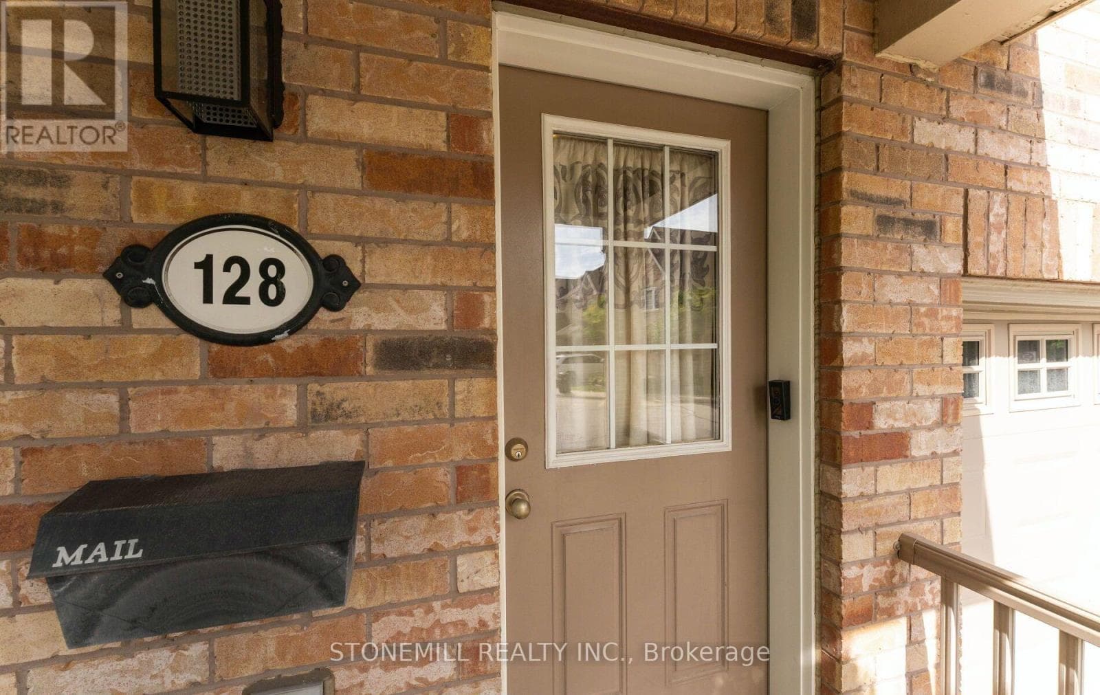 Photo of 128 - 5255 PALMETTO PLACE