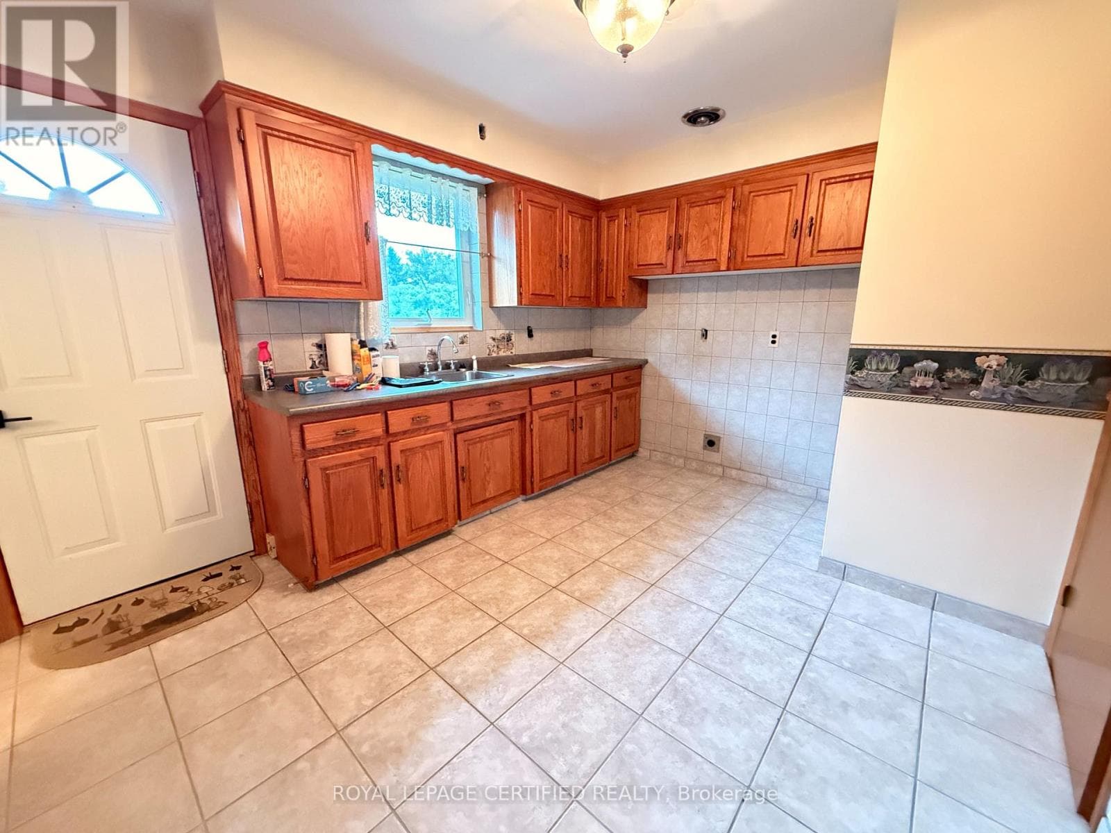 Photo of 1398 WREN AVENUE