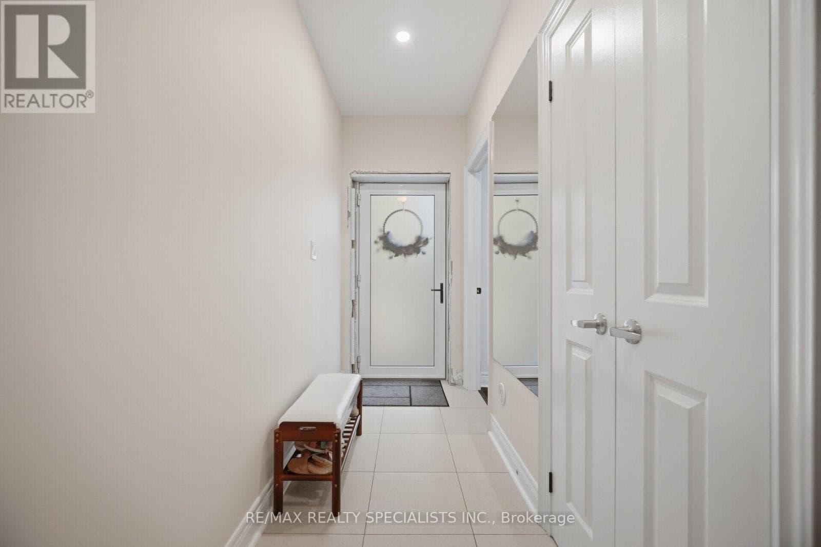 Photo of 112 - 1812 BURNHAMTHORPE ROAD E