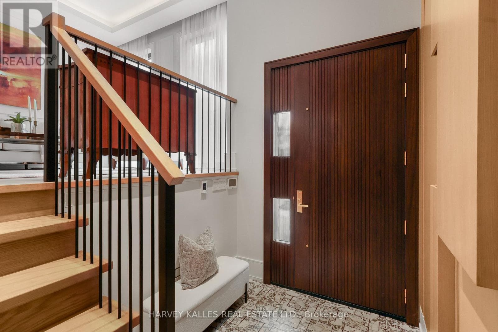 Photo of 90 ROE AVENUE
