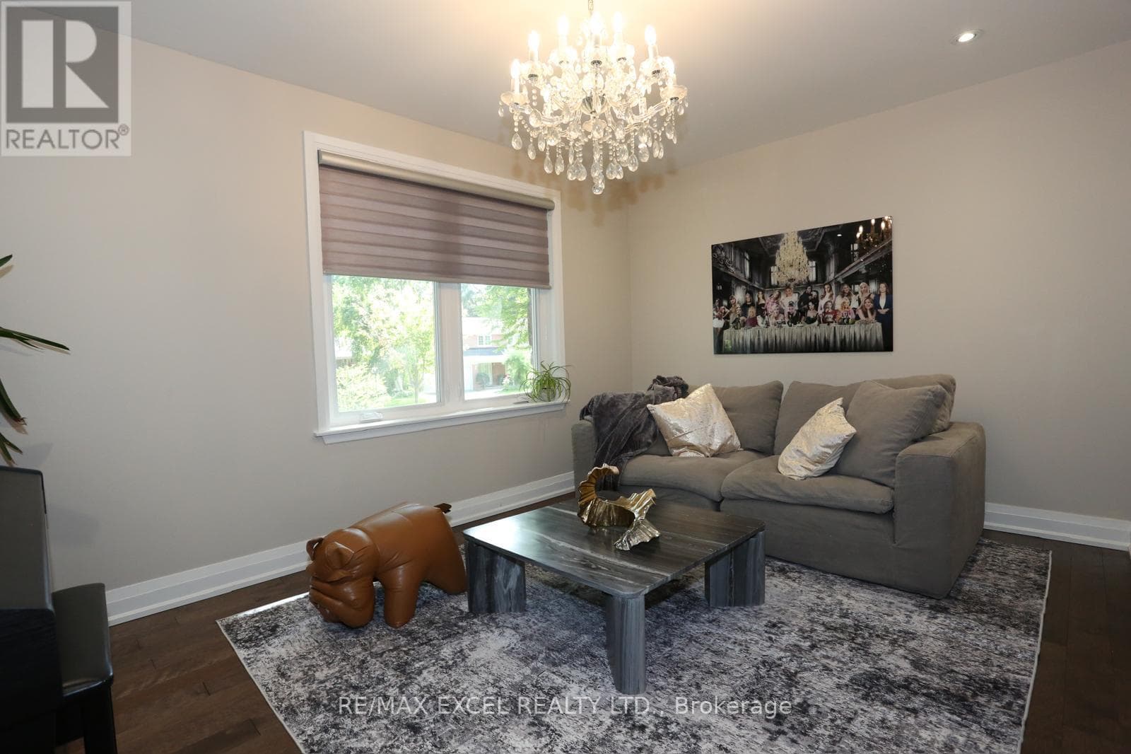 Photo of 16 ALDENHAM CRESCENT
