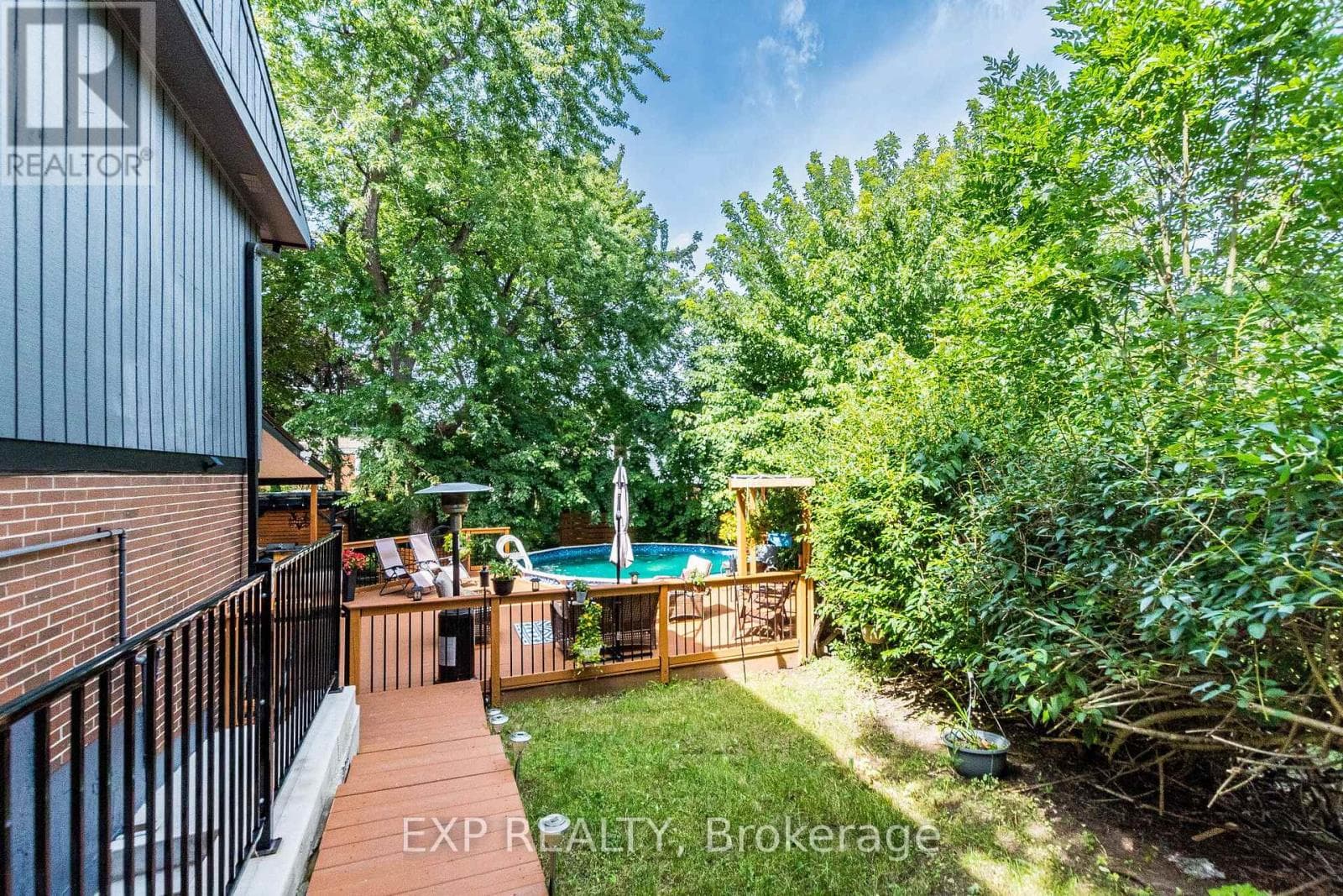 Photo of 6073 FEATHERHEAD CRESCENT