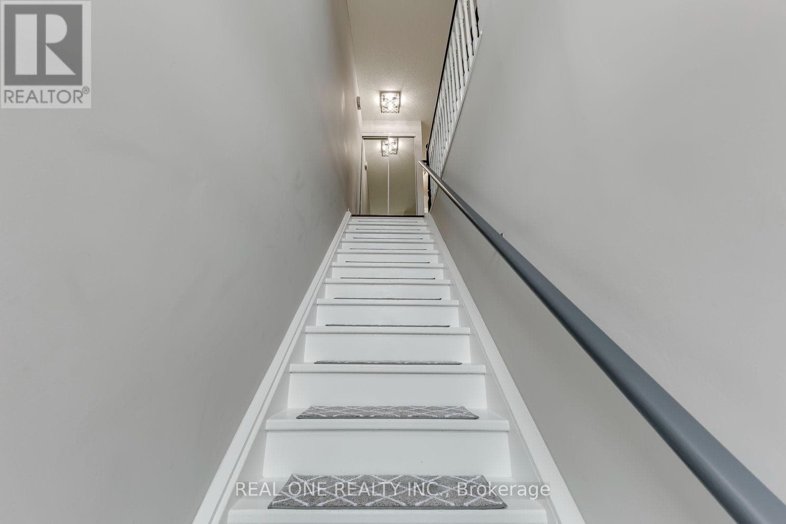 Photo of 707 - 1701 LAMPMAN AVENUE