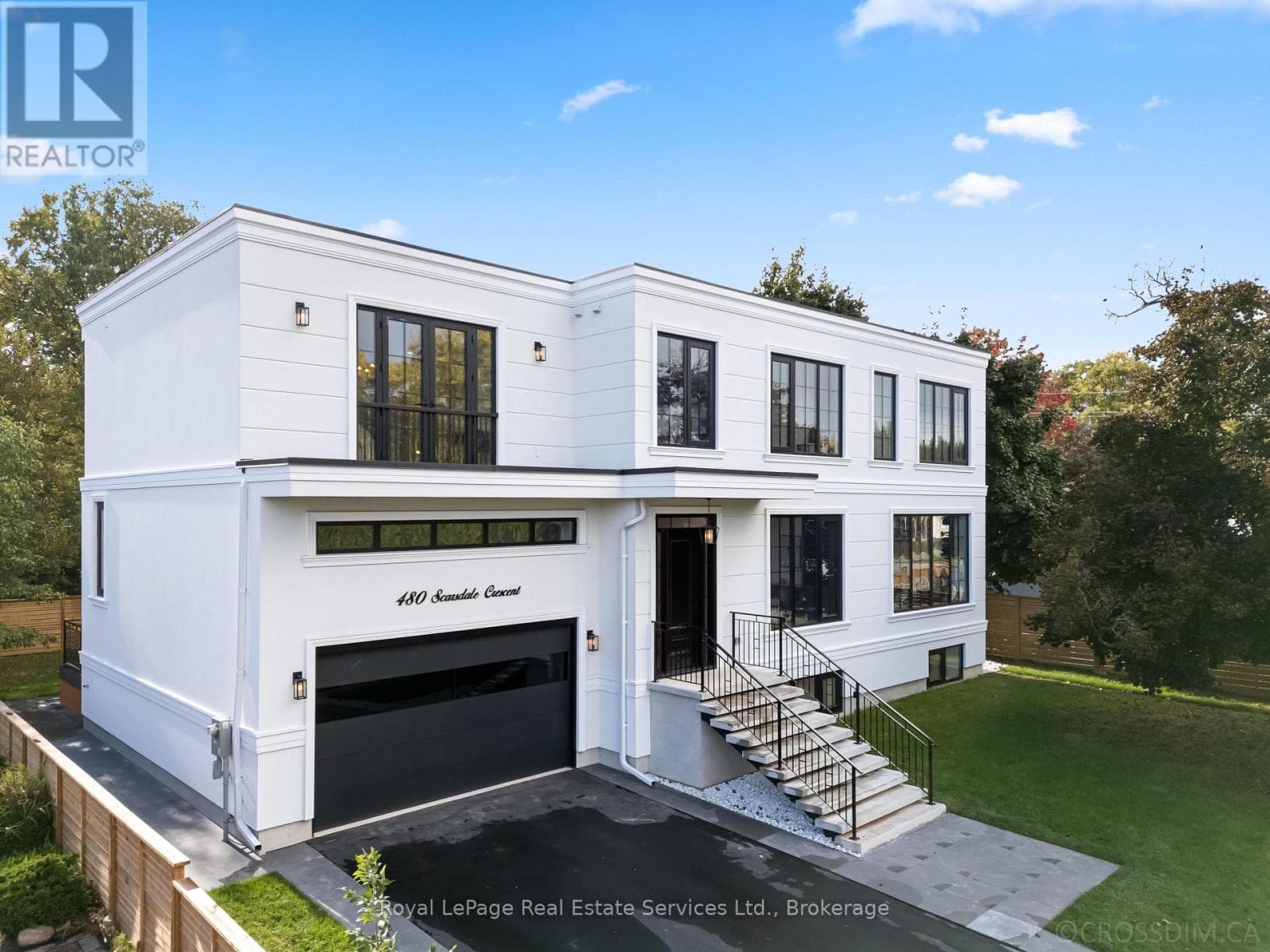 Photo of 480 SCARSDALE CRESCENT