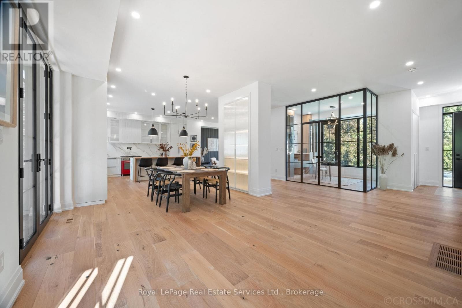 Photo of 480 SCARSDALE CRESCENT