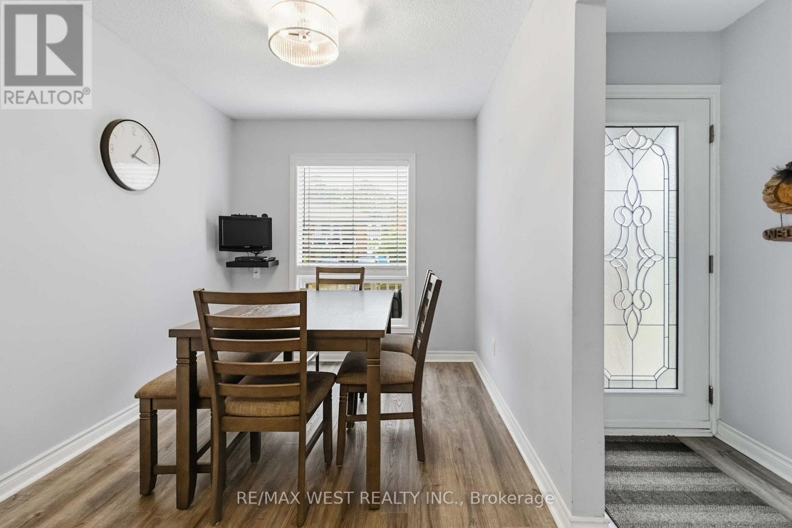 Photo of 41 WINTERFOLD DRIVE
