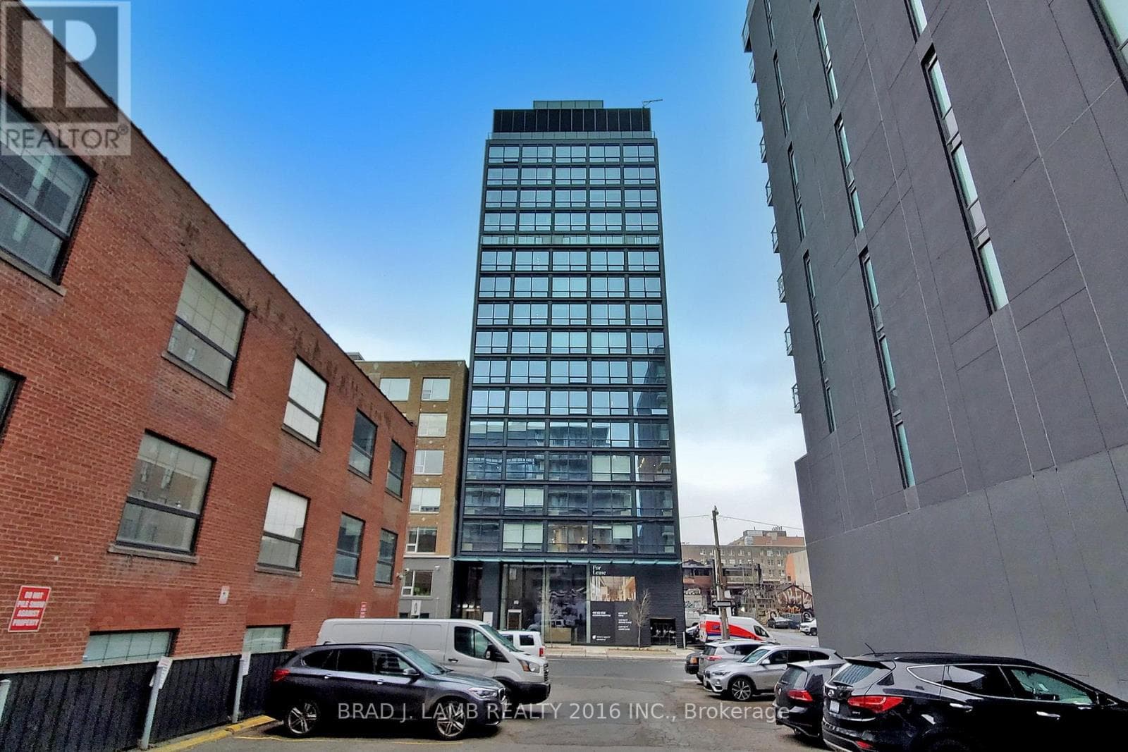 Photo of 1601 - 458 RICHMOND STREET W