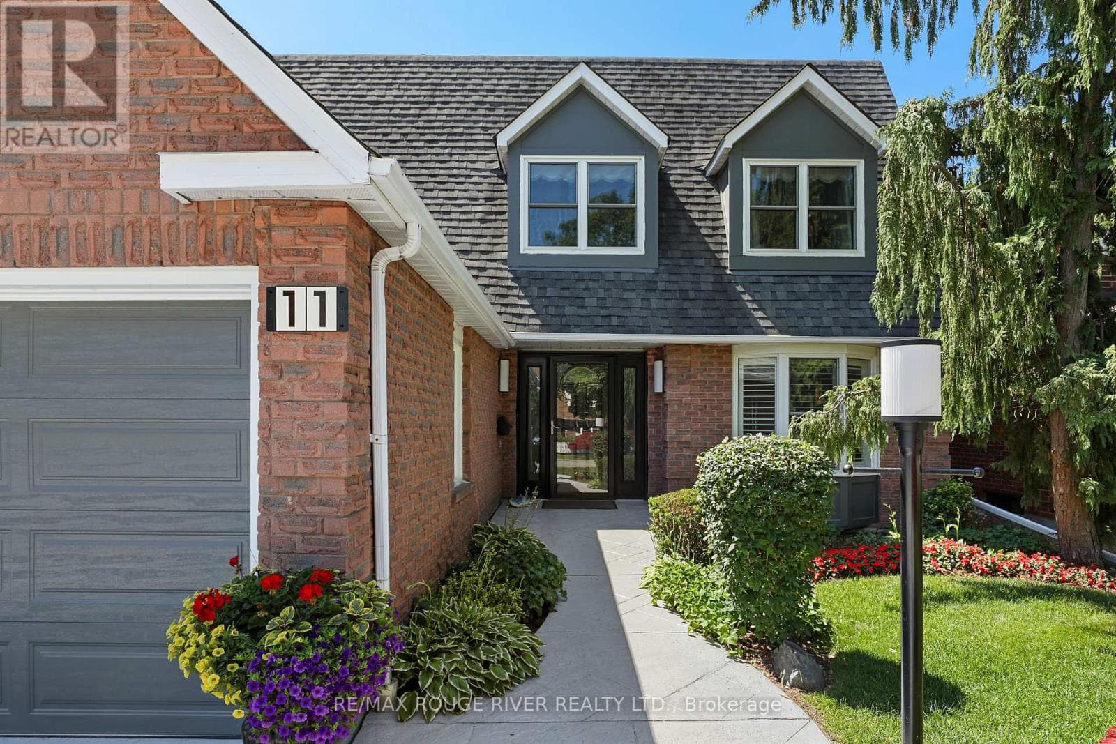 Photo of 11 CANMORE BOULEVARD