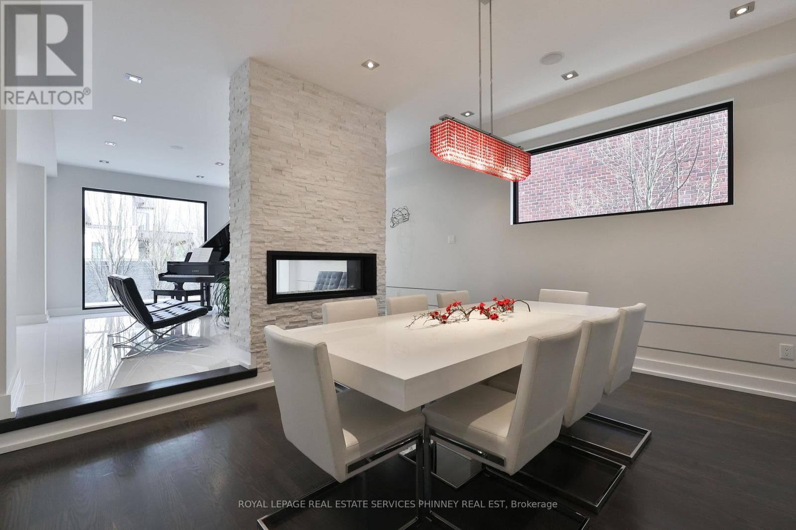 Photo of 647 MONTBECK CRESCENT
