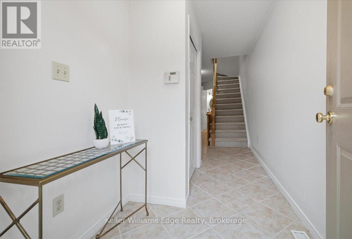 Photo of 20 - 2025 CLEAVER AVENUE