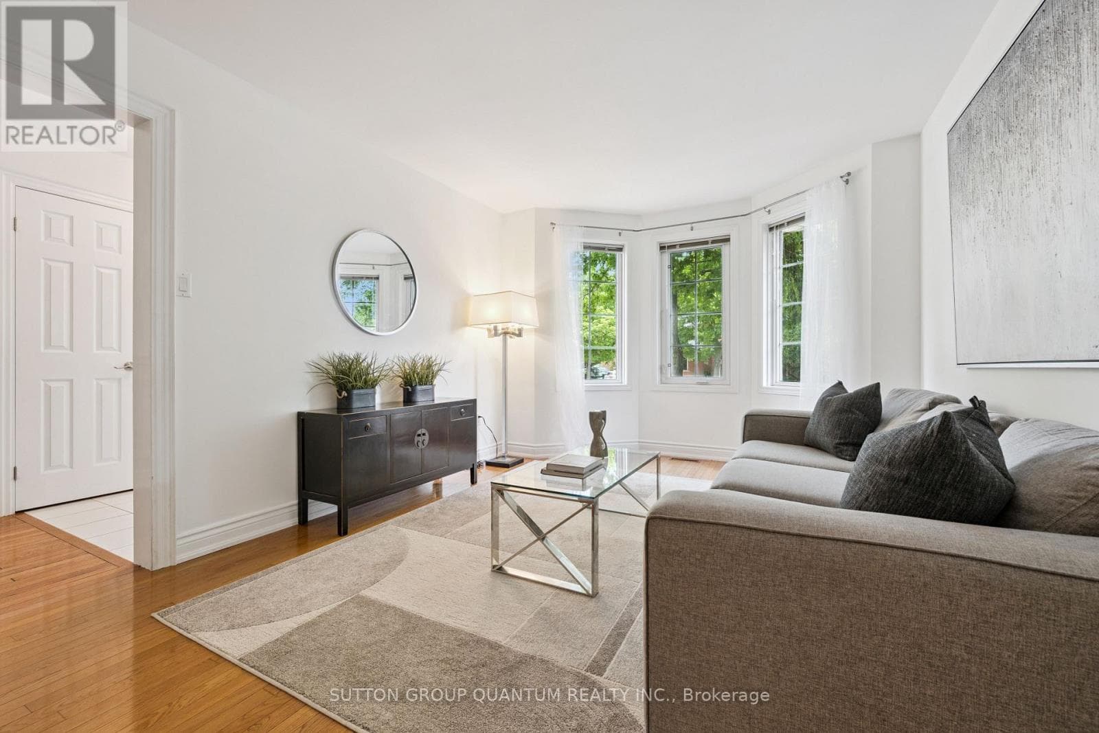 Photo of 3092 SHANNON CRESCENT