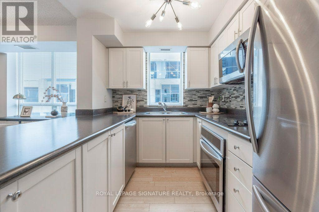 Photo of 1013 - 18 STAFFORD STREET