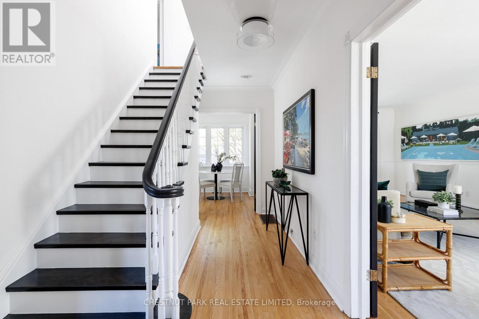 Photo of 264 ORIOLE PARKWAY