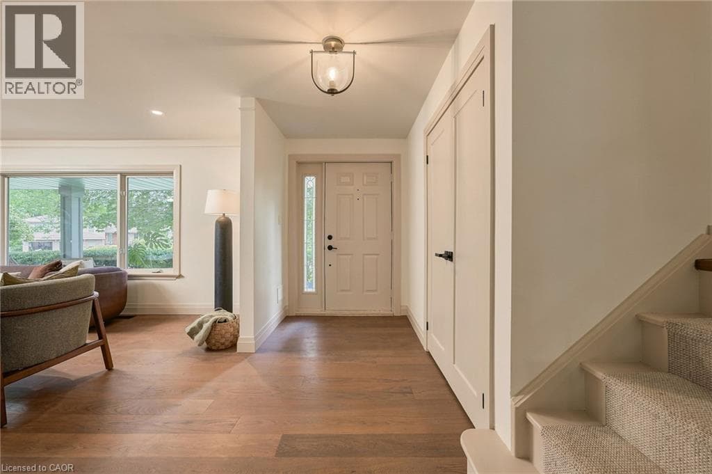 Photo of 571 LEONARD Court