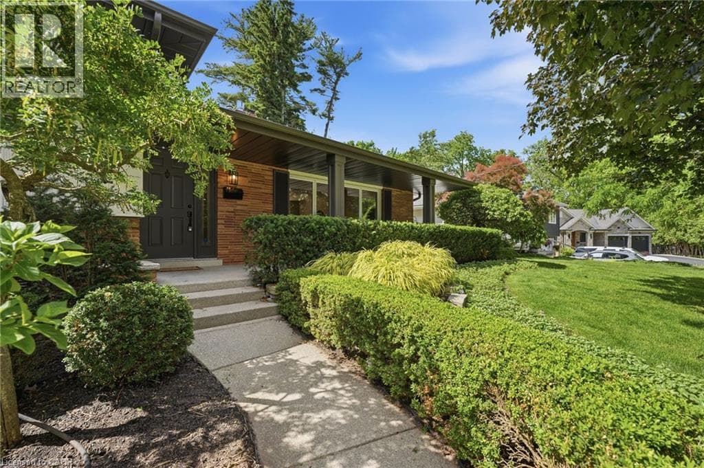 Photo of 571 LEONARD Court
