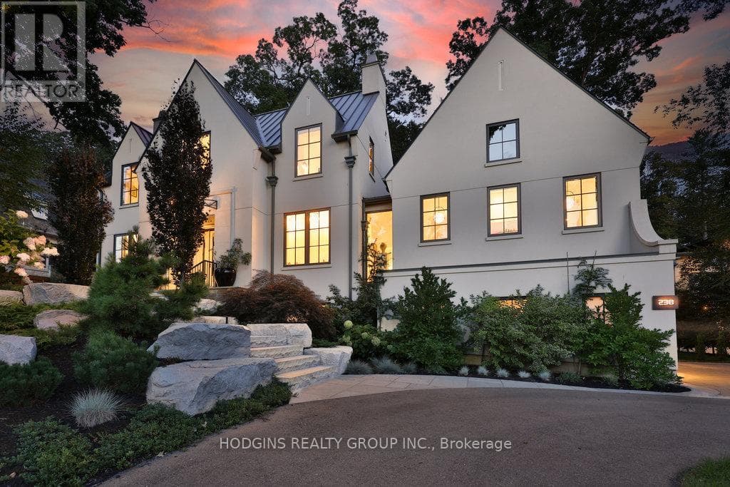 Photo of 238 MINEOLA ROAD W