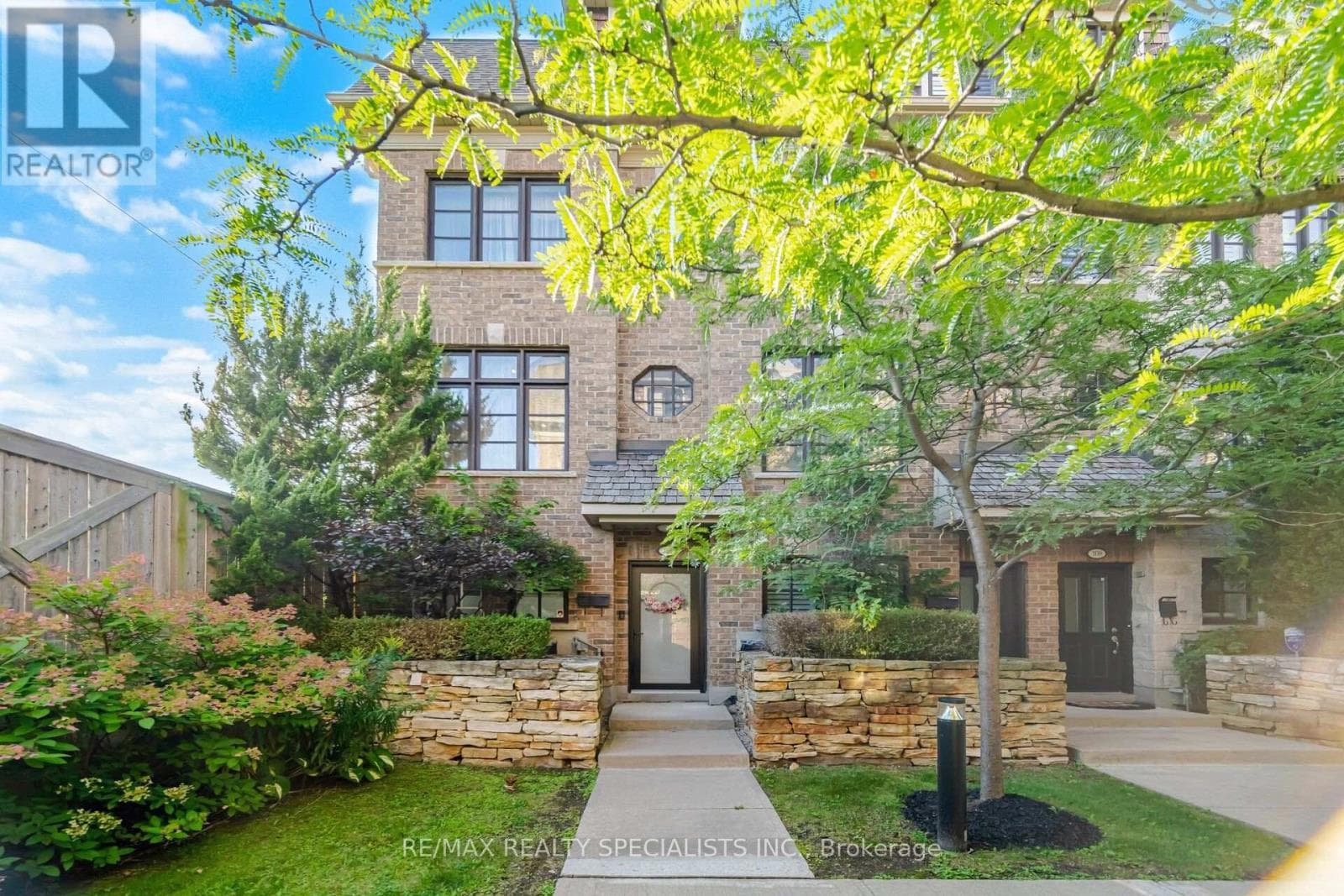 Photo of 112 - 1812 BURNHAMTHORPE ROAD E